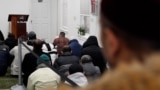 Suasana di dalam Masjid Al-Falah, Philadelphia, Pennsylvania. (VOA)