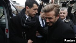 David Beckham tiba di Paris untuk menjalani tes kesehatan (31/1). Beckham setuju bergabung dengan Paris Saint-Germain (PSG) untuk 5 bulan sampai Juni 2013. 