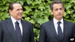 Le Premier ministre Silvio Berlusconi et le président français Nicolas Sarkozy