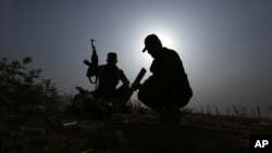 中东伊拉克库尔德人等待武器