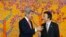 2013年4月12美国国务卿克里（左）和韩国外交通商部长官尹炳世（右）韩国首尔