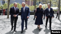2026年4月29日，英国国王查尔斯与王后卡米拉在对美国进行国事访问期间，在纽约参观9/11纪念馆。