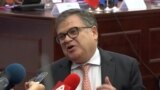Поблаги тонови од Франција за датумот за преговори