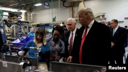دونالد ترامپ از کارخانه تولید دستگاه های تهویه مطبوع «کریر» در ایالت ایندیانا بازدید کرد - ۱۱ آذر ۱۳۹۵ 