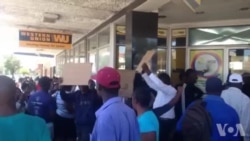 Zimbabweans Protest Over Western Union's Failure to Give Them Money