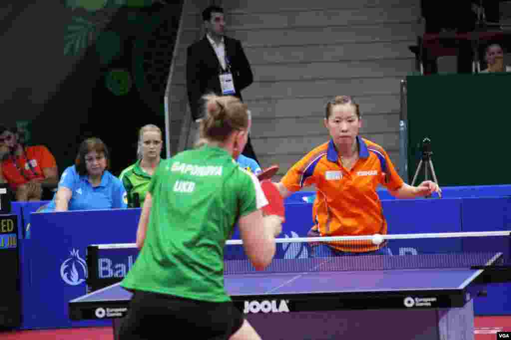 stolüstü tennis (Bakı İdman Zalı)