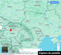 Captura de Google Maps que muestra la ubicación del lugar mencionado en la señalética en relación a las fronteras con Ucrania y Eslovaquia.