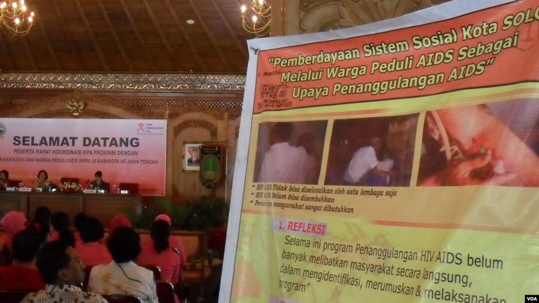 Konferensi HIV/AIDS di Solo yang diselenggarakan baru-baru ini, adalah contoh upaya untuk mencegah stigma dan diskriminasi terhadap penderita AIDS.