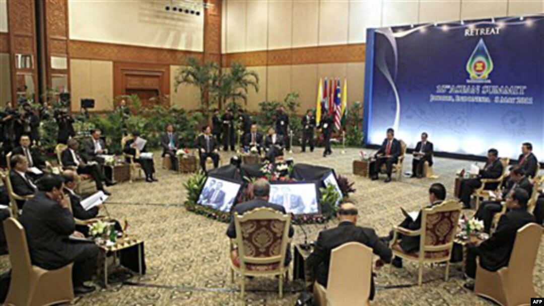 Hội nghị Thượng đỉnh ASEAN tại Jakarta, Indonesia, 8/5/2011