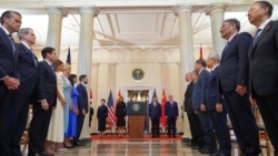 唐纳德·特朗普总统和第一夫人梅拉尼娅·特朗普在白宫为中国国家主席习近平和夫人彭丽媛举行欢迎仪式。(2026年9月24日)
