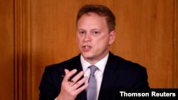 El secretario de Transporte de Gran Bretaña, Grant Shapps, habla durante una conferencia de prensa virtual en Londres, el 21 de diciembre de 2020.