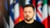 Presiden Ukraina Volodymyr Zelenskyy berpidato pada konferensi media sebelum pertemuan para menteri pertahanan NATO di markas besar NATO di Brussels, Rabu, 11 Oktober 2023. (Foto: AP)