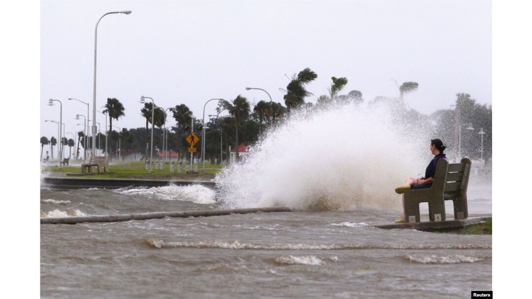 Bão Isaac đập vào tiểu bang Louisiana