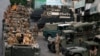 حضور ارتش لبنان در منطقه پس از حمله مسلحانه به یک مراسم سوگواری در شهر خلده، لبنان - ۱۰ مرداد ۱۴۰۰ 