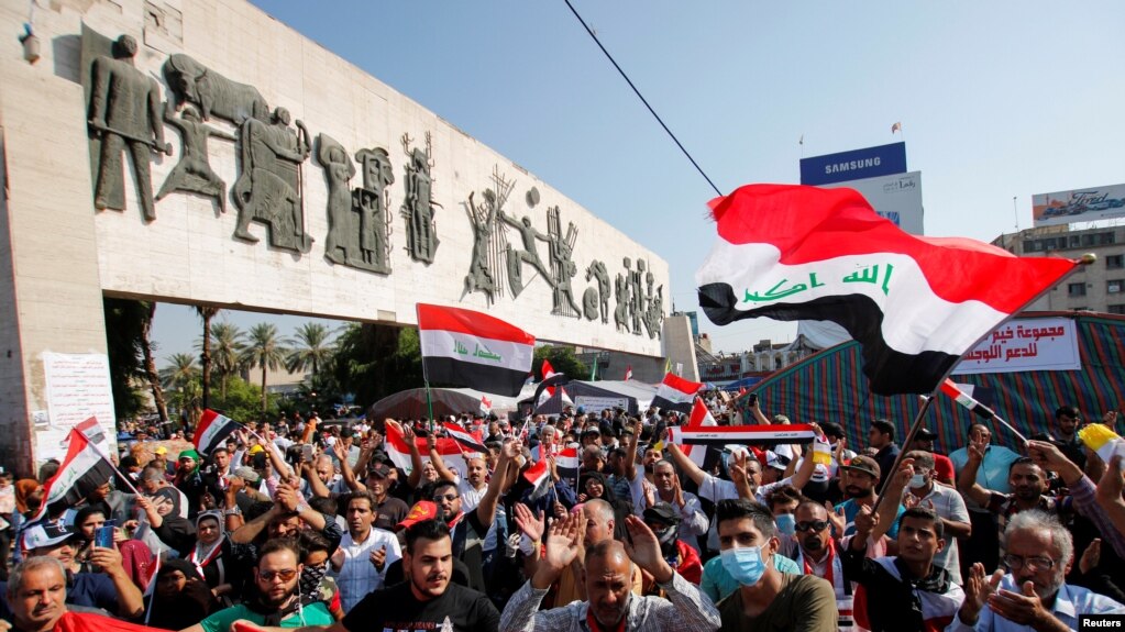 Iraqi demonstrators take part at ongoing anti-government protests at Tahrir Square in Baghdad, Iraq November 2, 2019. REUTERS/Saba Kareem