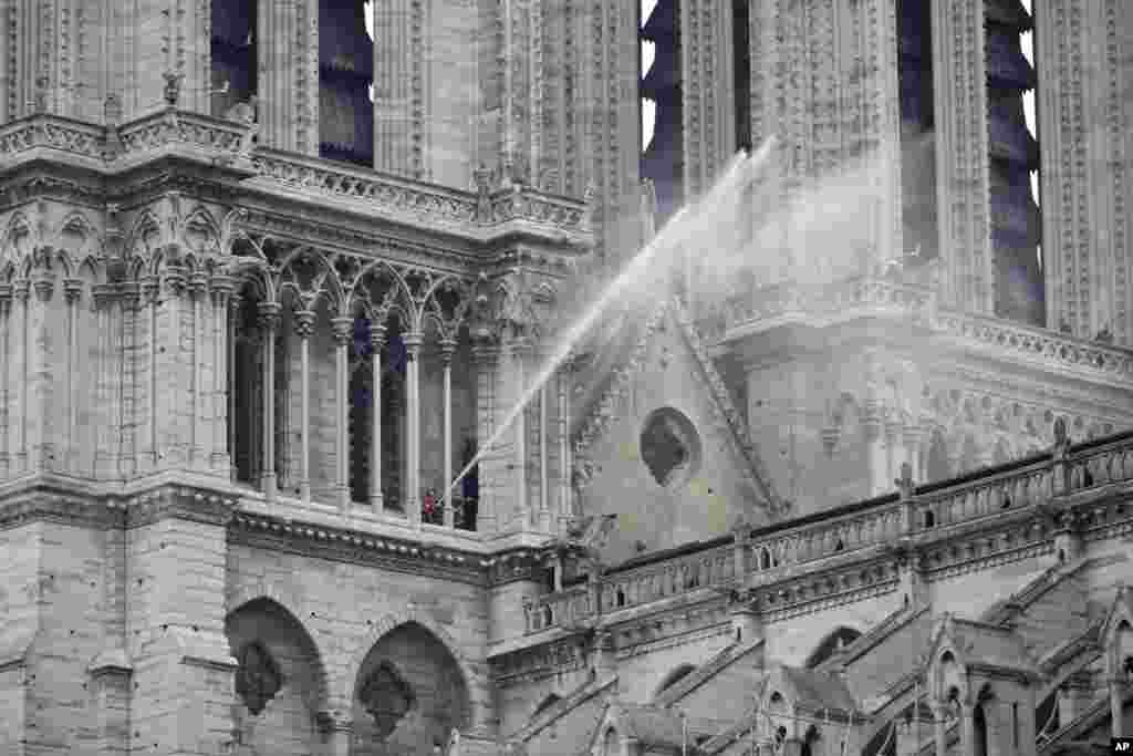 France Notre Dame Fire