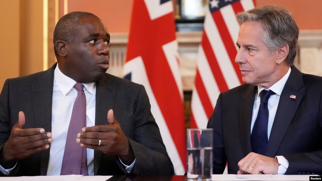 İngiltere Dışişleri Bakanı David Lammy ile birlikte Kiev'e yapacağı ziyaret öncesinde Londra'da basın toplantısı düzenleyen Blinken, Washington'un İran'ı Rusya'ya balistik füze sağlamasının gerilimde “dramatik bir tırmanma” olacağı konusunda özel olarak uyardığını söyledi.