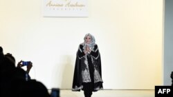 Anniesa Hasibuan di pagelaran busana New York Fasion Week, di New York, 14 Februari 2017.