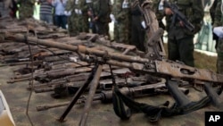 Des armes saisies par les militaires américains en Colombie, le 27 mars 2012. (Photo d'illustration)