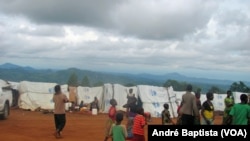 Campo de refugiados moçambicanos em Kapise, Malawi. 