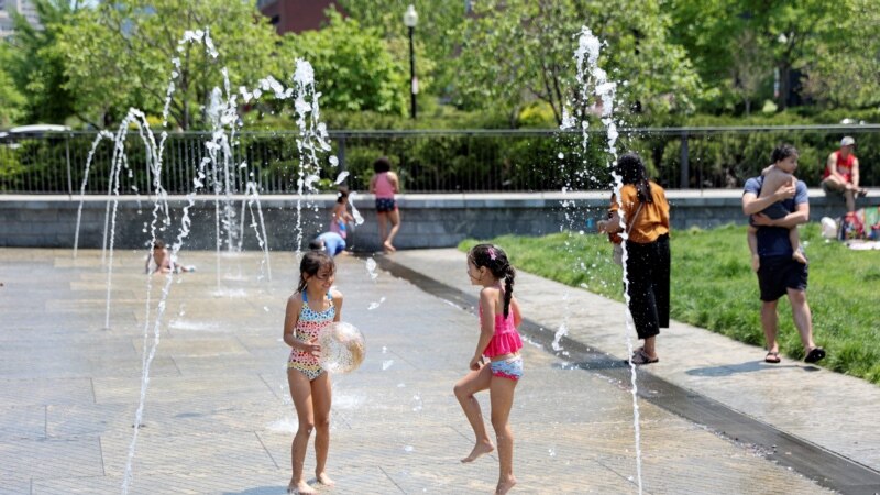 AS Barat Daya Dilanda Suhu Panas Hingga Lebih 43 Celsius