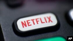 Foto ilustrasi yang menunjukkan logo dari perusahaan layanan streaming asal AS Netflix yang diambil pada 13 Agustus 2020. (Foto: AP/Jenny Kane)