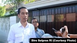 Presiden RI Joko Widodo Kamis pagi (25/5) minta warga untuk tenang dan jaga persatuan pasca ledakan bom bunuh diri di terminal Kampung Melayu Jakarta. (Courtessy : Setpres RI)