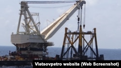 Hoạt động của Vietsovpetro ở ngoài khơi.