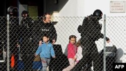 Arrestohet 17 vjeçari francez, mori peng fëmijët e kopshtit