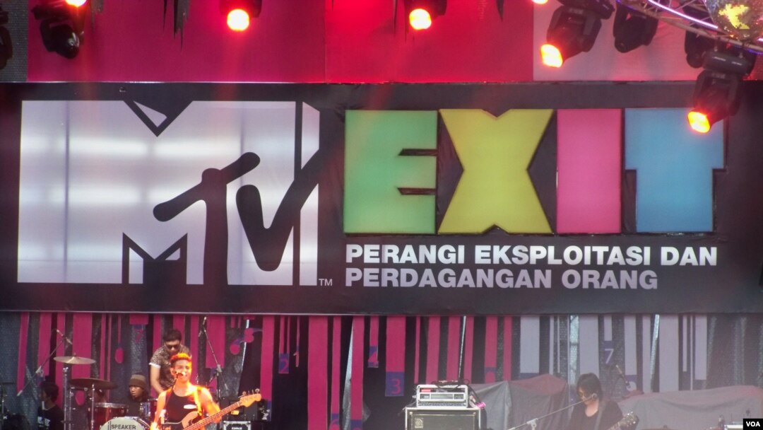 MTV va AQSh elchixonasining odam savdosiga qarshi kurash doirasida Indoneziyada uyushtirgan konserti