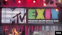 MTV va AQSh elchixonasining odam savdosiga qarshi kurash doirasida Indoneziyada uyushtirgan konserti