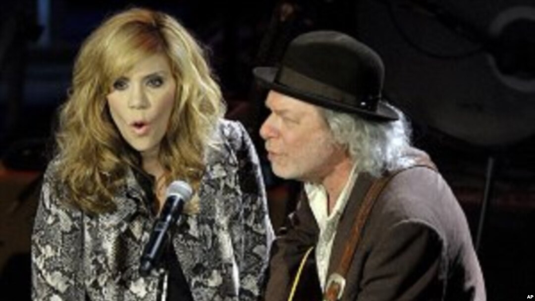 Alison Krauss and Buddy Miller perform at the Americana Music Association awards show, Oct. 13, 2011, in Nashville, Tennessee.