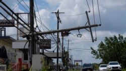 Una torre de líneas de electricidad derribada en Houston, el martes 9 de julio de 2024, tras el paso del huracán Beryl en Texas.