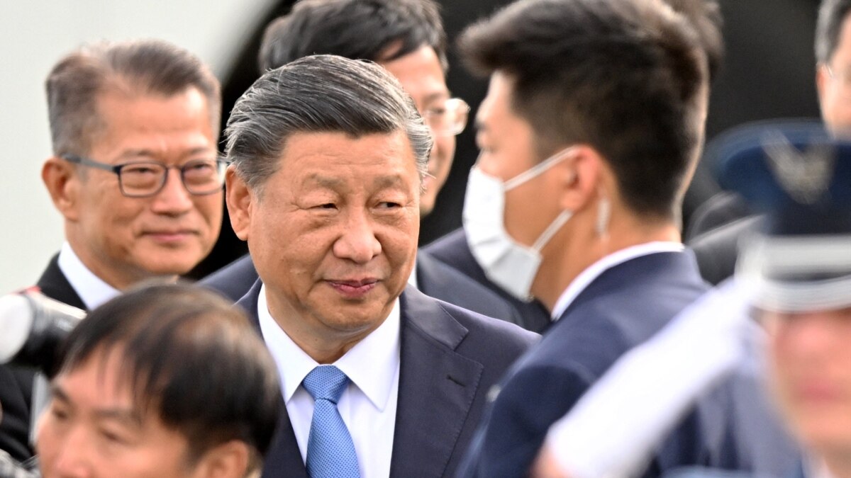 Xi Invites ‘Old Friends’ From Iowa to California Dinner