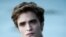 Identitas sungguhan idola remaja ini, boleh jadi tak jauh dari perannya sebagai vampir muda, Edward Cullen.