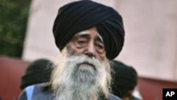 Fauja Singh, centenaire indien, Amritsar, 22 janvier 2012.