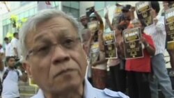 2012-11-29 美國之音視頻新聞: 菲律賓活動人士抗議中國新版護照