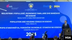 Premijer Kosova Aljbin Kurti na predstavljanju rezultata popisa (Foto: Budimir Ničić/Glas Amerike)