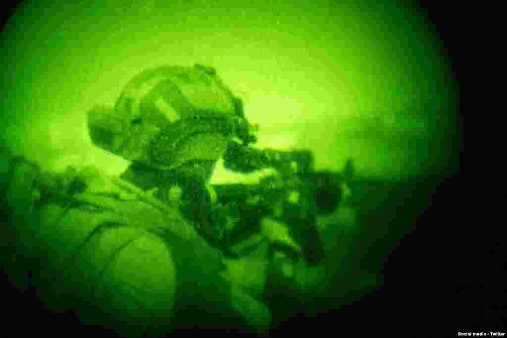 نابودی زیرساخت‌های تروریستی حزب‌الله توسط ارتش اسرائیل - نیروهای تیپ ۷۶۹ ارتش دفاعی اسرائیل در چندین روستا در منطقه عملیات انجام داده و تسلیحات و زیرساخت‌های تروریستی، از جمله انبارهای تسلیحات و موشک‌های ضدزره، را منهدم کردند. Israel Defense Forces