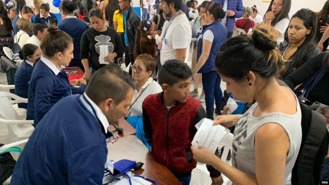Jornada Integral de la Cruz Roja para atender a desplazados y migrantes venezolanos en Lisboa, Suba, Bogotá. 