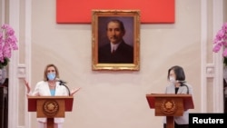 U.S. House Speaker Nancy Pelosi meets Taiwan President Tsai Ing-wen