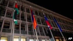 Palestinska zastava ispred zgrade slovenačkog parlamenta u Ljubljani (Foto: AP/Darko Bandic)