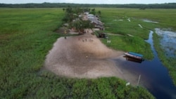 Una imagen tomada desde un dron muestra la aldea Uaha en la tierra indígena Jumina, cerca de la desembocadura del Amazonas en Oiapoque, Estado de Amapá, Brasil, 21 de marzo de 2024. 