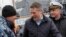 Bộ trưởng Quốc phòng Anh Gavin Williamson (giữa) gặp thủy thủ hải quân Ukraine ở Odessa, 21/12/2018