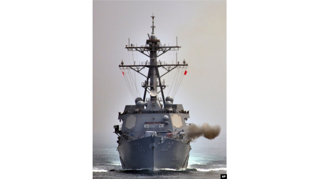 Tàu chiến USS Wayne E. Meyer tập trận chung với hải quân Hàn quốc ngày 25/4/2017. Ảnh do Bộ Quốc Phòng Hàn quốc cung cấp
