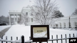 Белый дом после снегопада (архивное фото) 