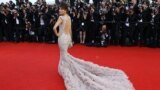 Actress Eva Longoria arrives for the opening ceremony and screening of Moonrise Kingdom at the 65th international film festival, in Cannes, France, May 16, 2012. 