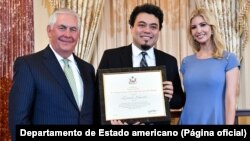 Rex Tillerson (secretário de Estado), Leonardo Sakamoto e Ivanka Trump (assessora da Casa Branca) 