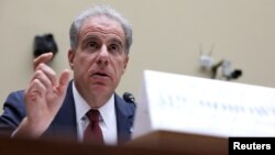 Inspektur Jenderal Departemen Kehakiman AS, Michael Horowitz, memberikan kesaksian di hadapan Komite Pengawasan dan Reformasi Pemerintah di Capitol Hill di Washington, AS, 18 September 2019 (Foto: Reuters / Jonathan Ernst)