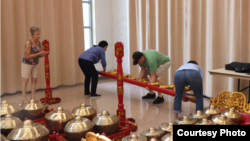 Suasana penempatan Gamelan di Goshen College, Indiana. (Foto courtesy: Ted Fishman) 